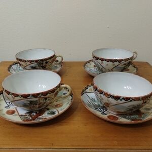 Set of 4 Japanese Kutani Hand Painted Geisha Porcelain Tea Cups & Saucers